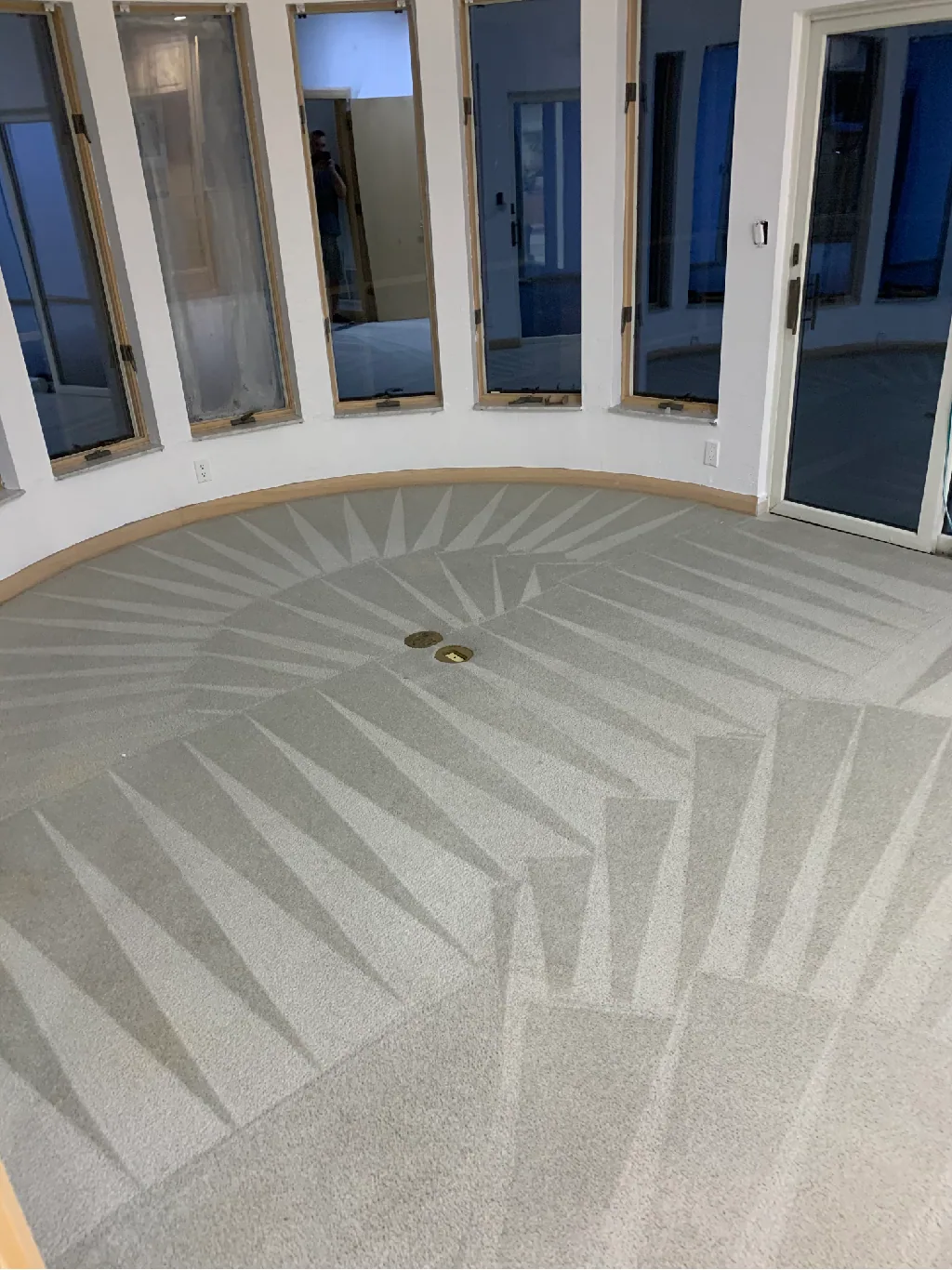 sunburst wand pattern curved sunroom carpet